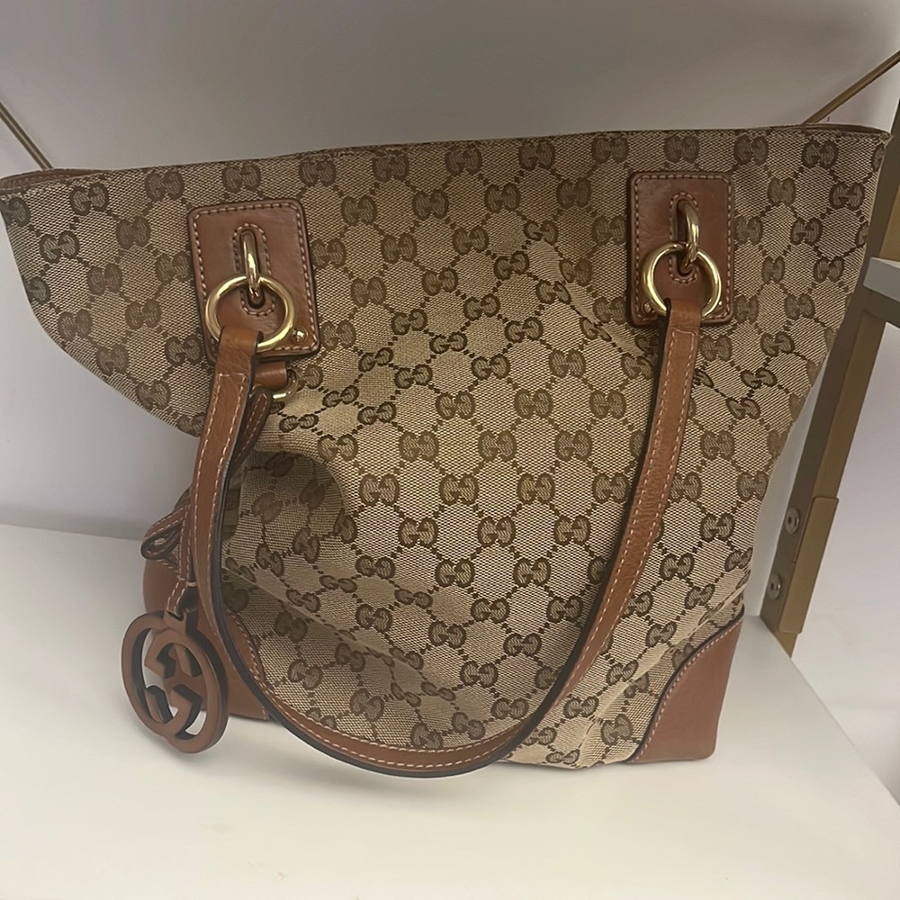 Gucci Shoulder Bag